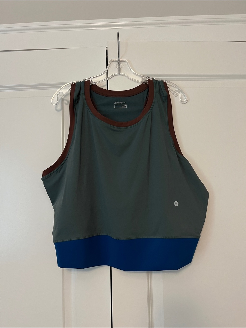 Eddie Bauer guide TREX sport top dragonfly NEW NWT removable padding workout top